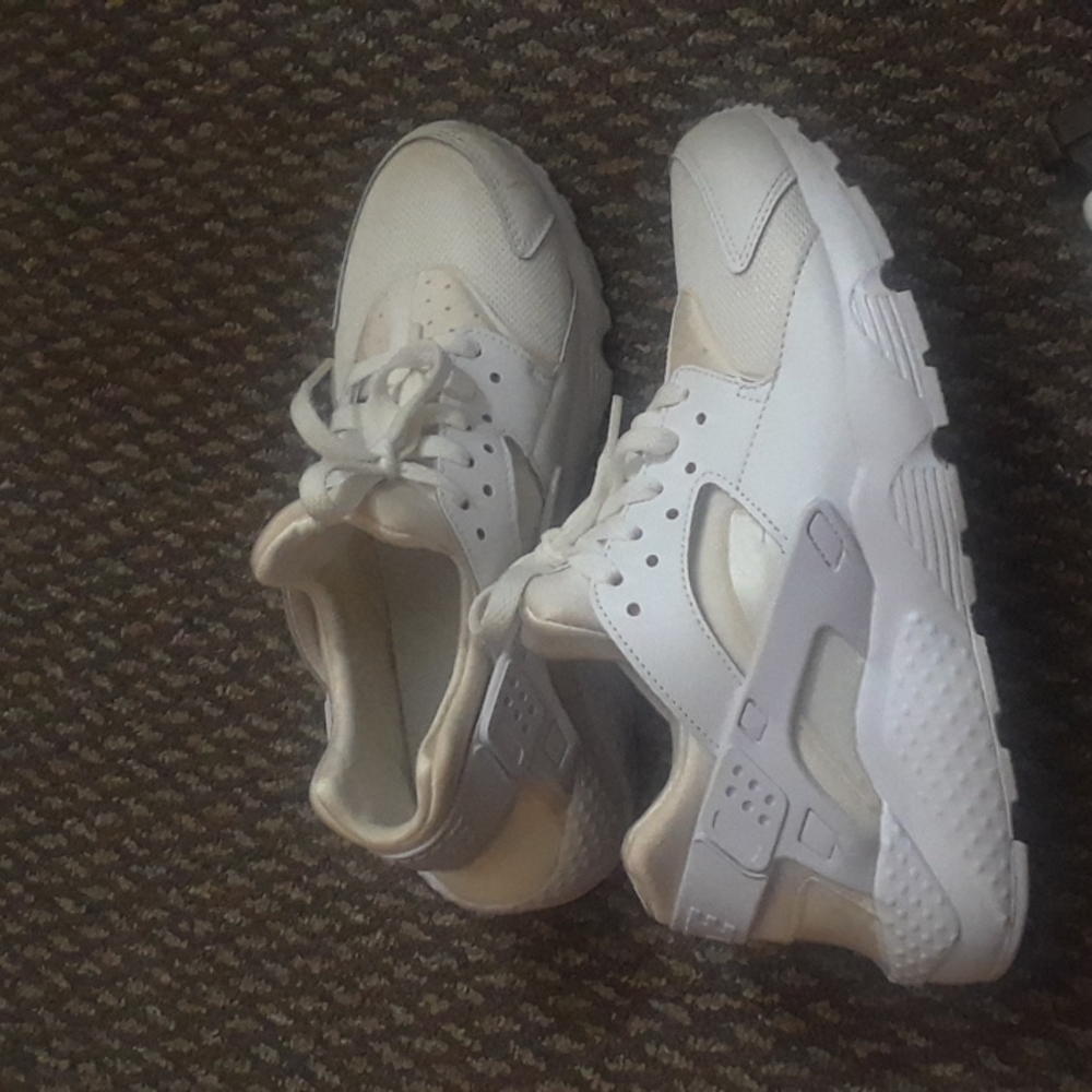 Youth sneakers